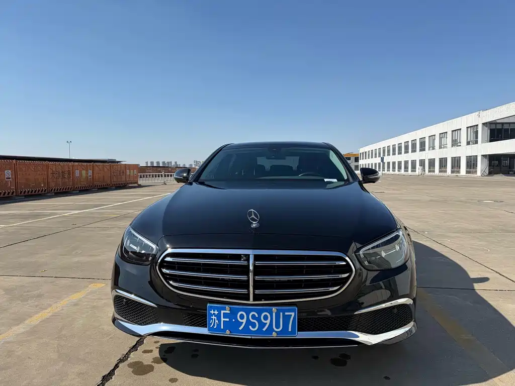 Mercedes-Benz E-Class — миниатюра 2