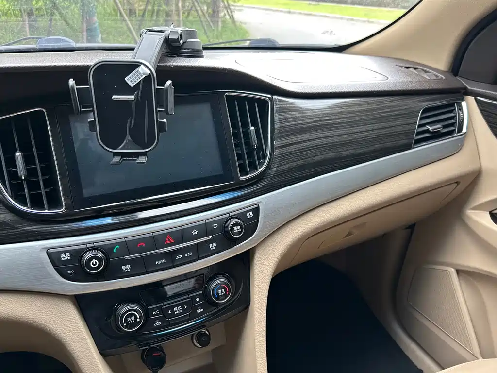 Baojun 730 — миниатюра 15