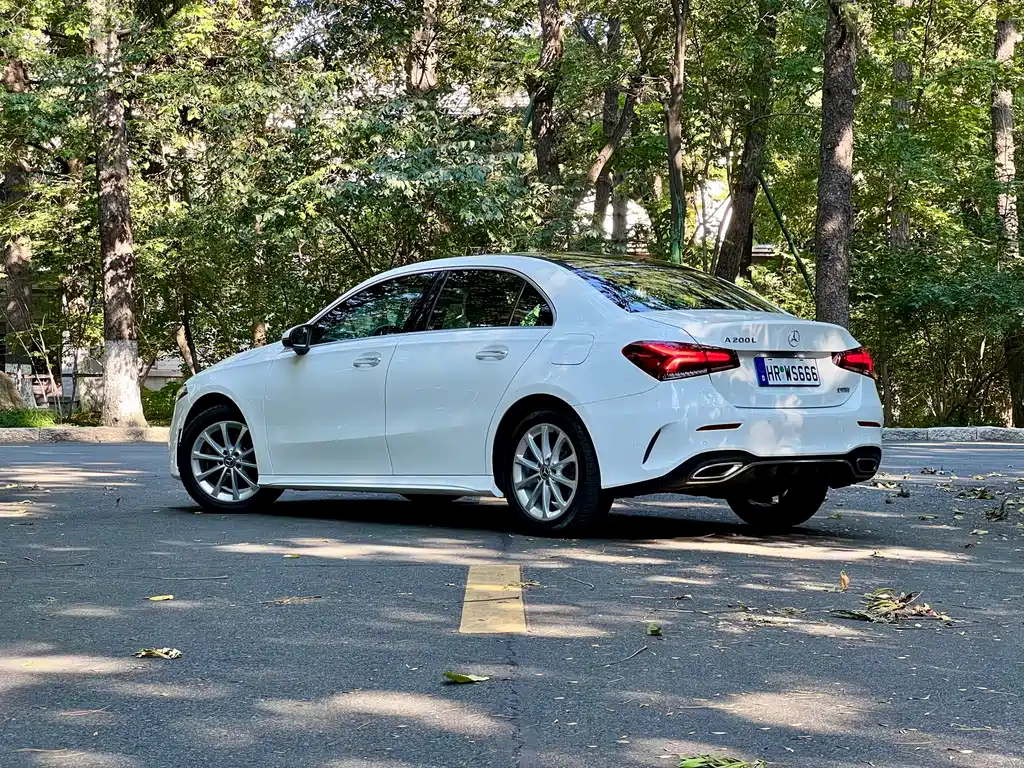 Mercedes-Benz A-Class — миниатюра 10