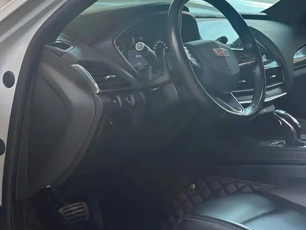 Cadillac CT5 — миниатюра 13