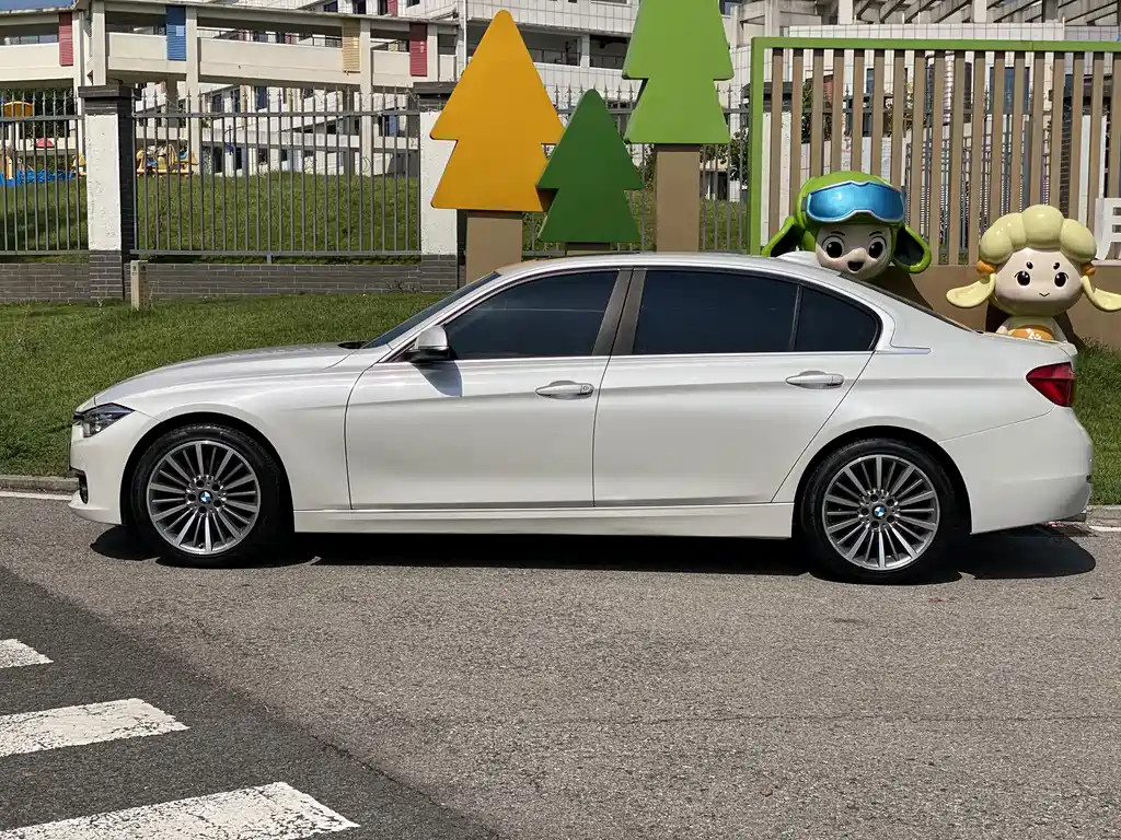 BMW 3 Series — миниатюра 4