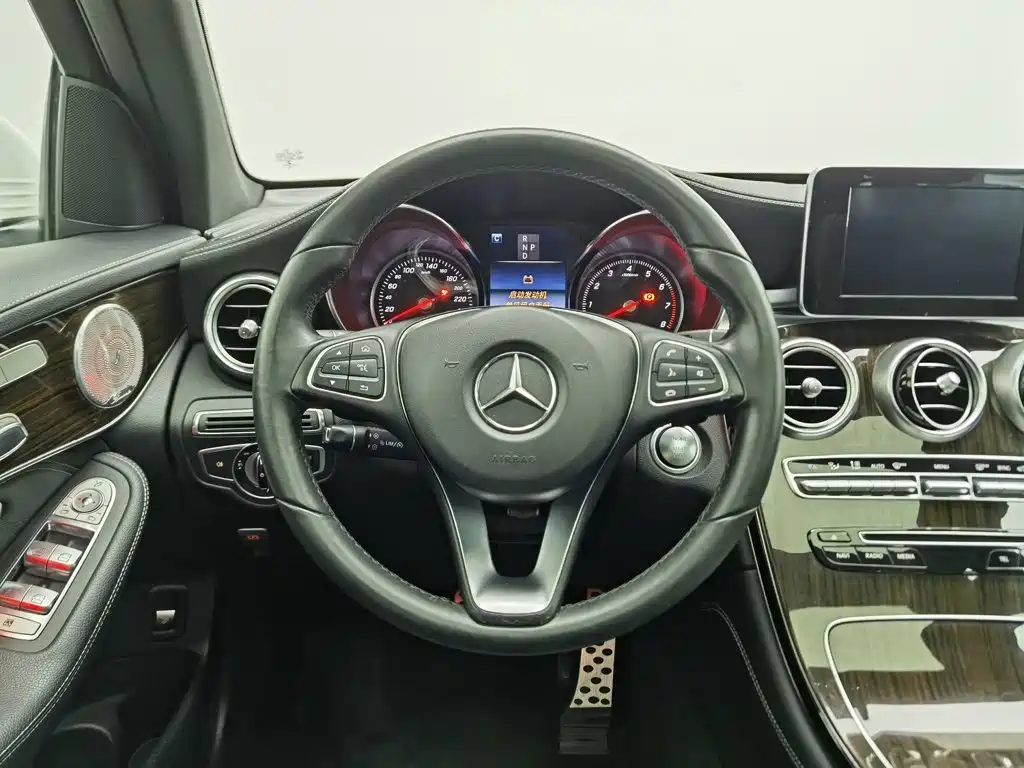 Mercedes-Benz GLC — миниатюра 11
