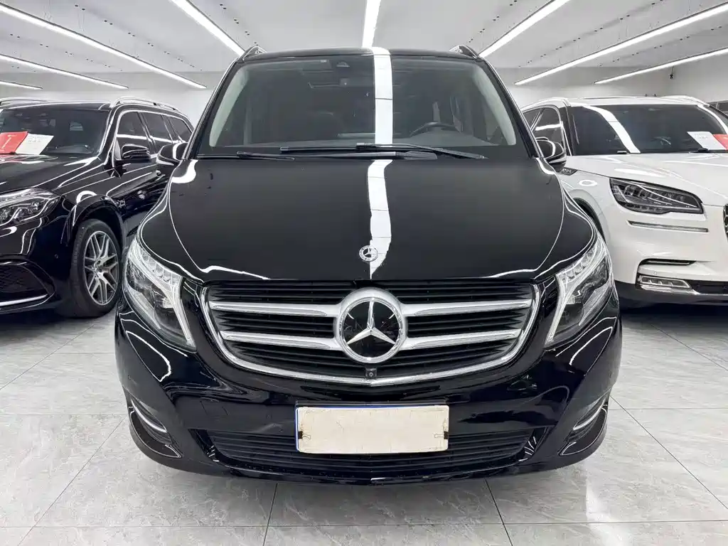 Mercedes-Benz V-Class — миниатюра 2