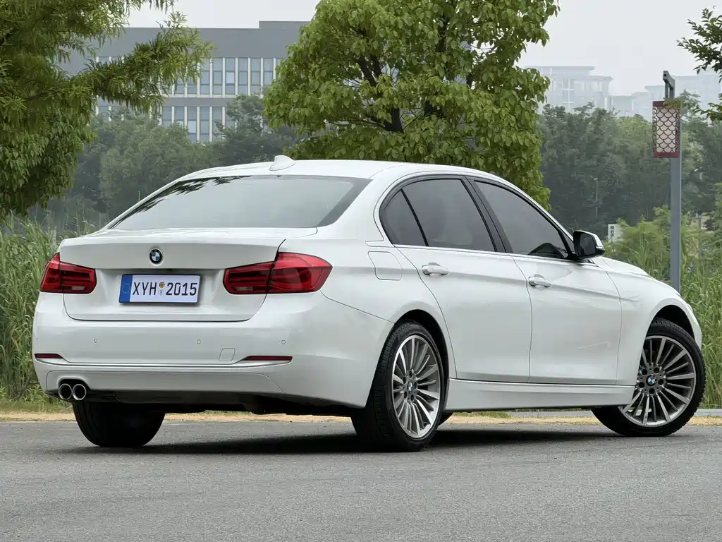 BMW 3 Series — миниатюра 14