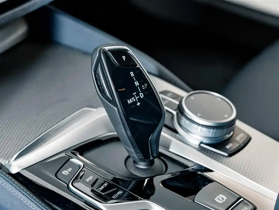 BMW 5 Series (Import) — миниатюра 14