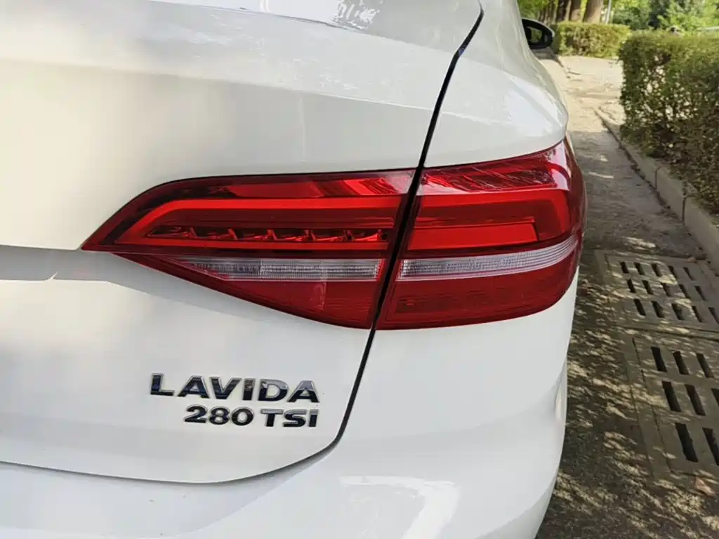 Volkswagen Lavida — миниатюра 8