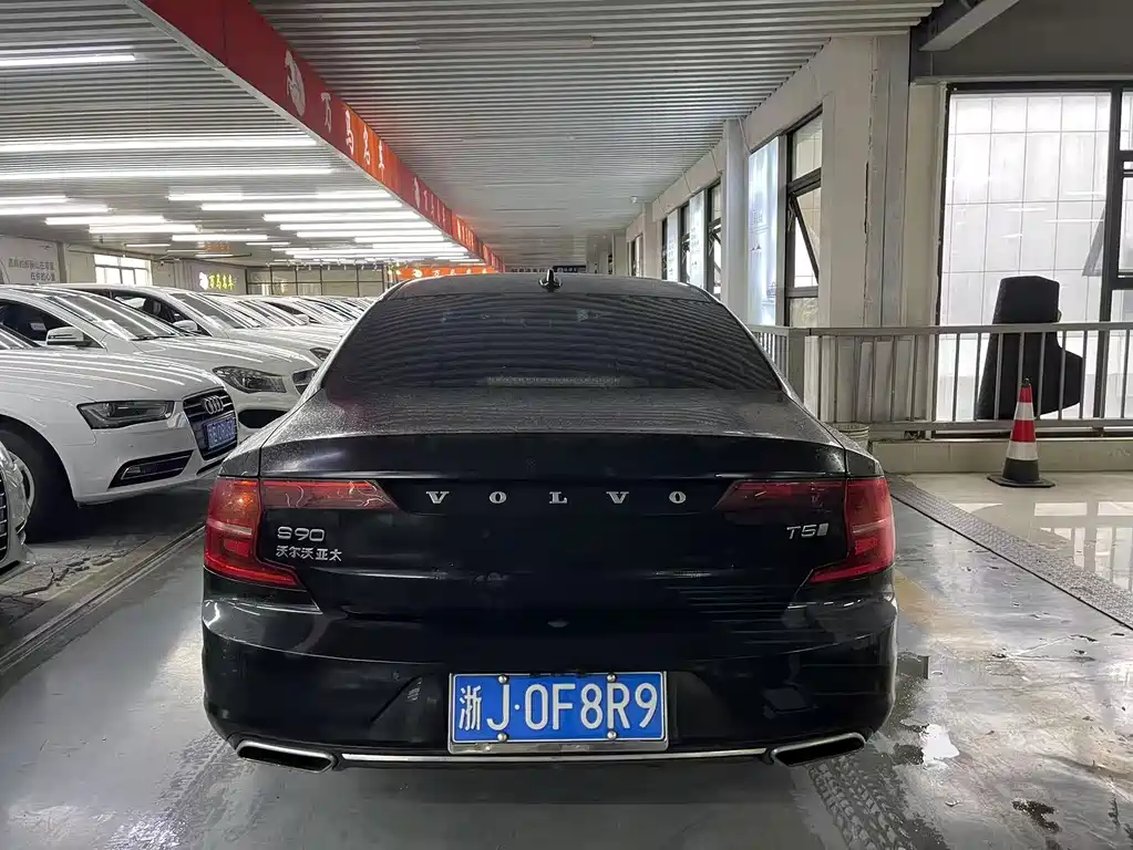 Volvo S90 — миниатюра 8