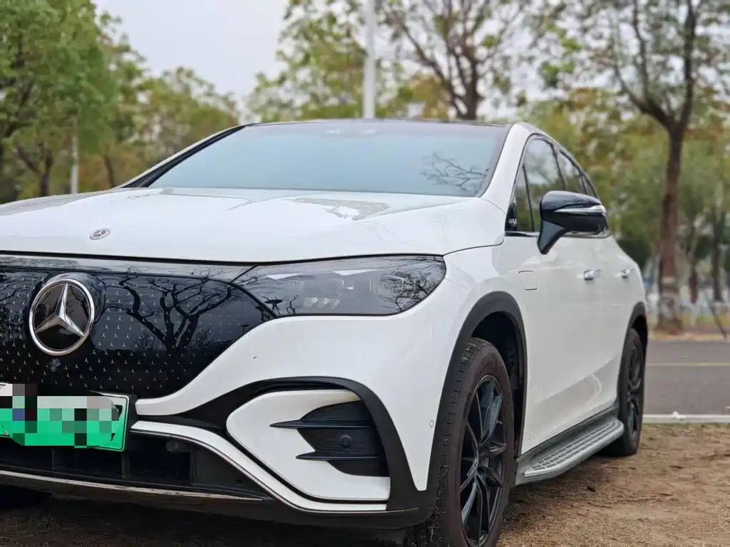 MERCEDES-BENZ EQE SUV