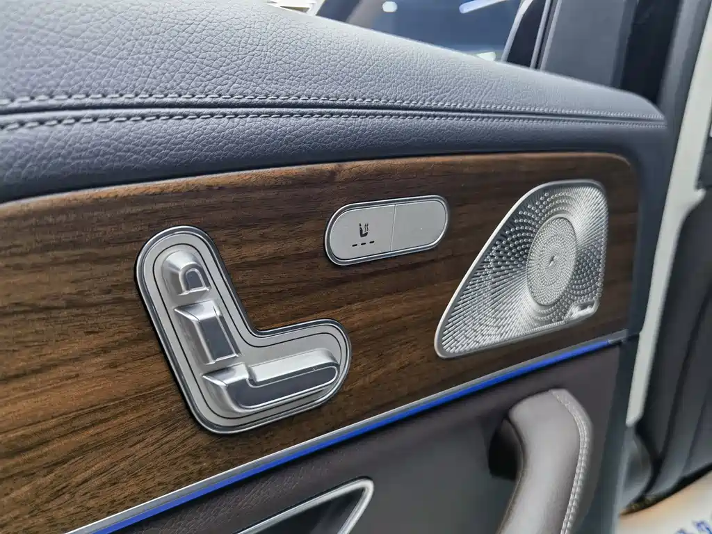 Mercedes-Benz GLS — миниатюра 16