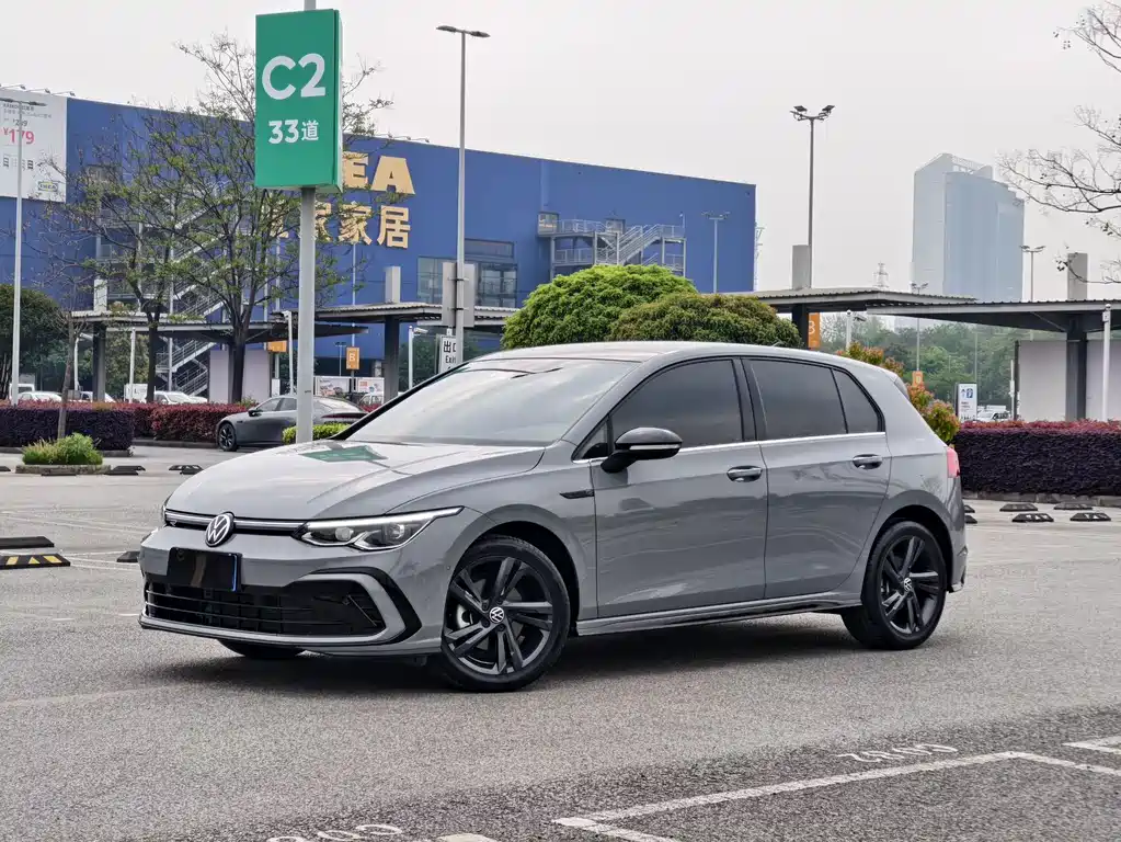 Volkswagen Golf 2023
