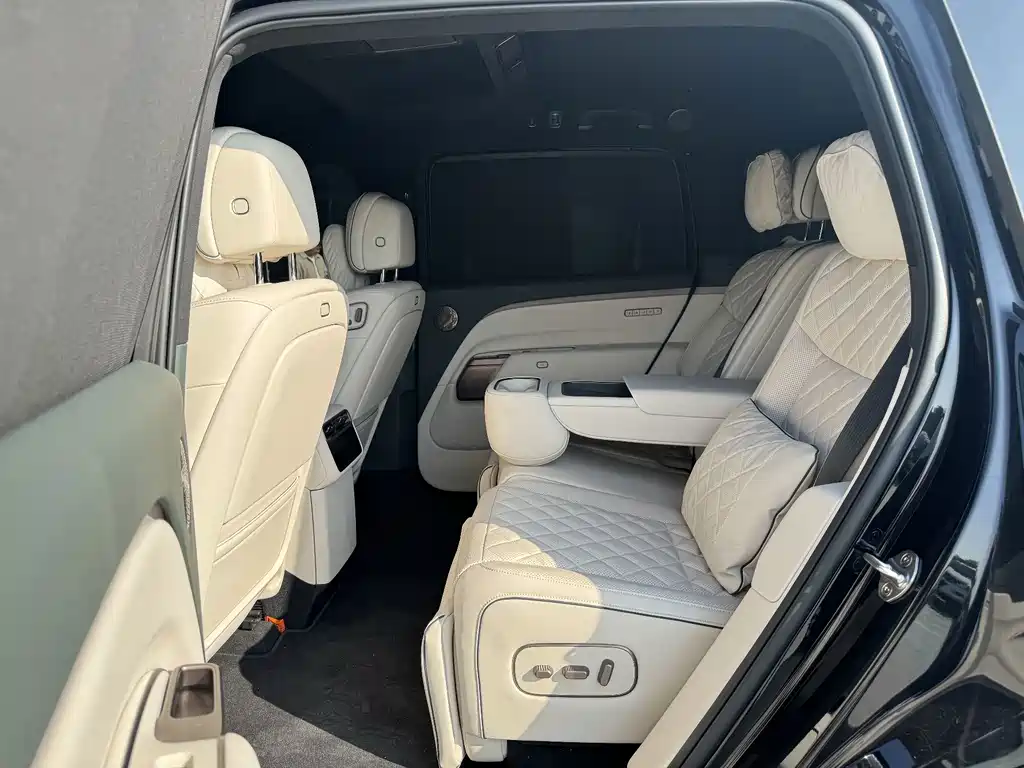 Li Auto Li L8 — миниатюра 9