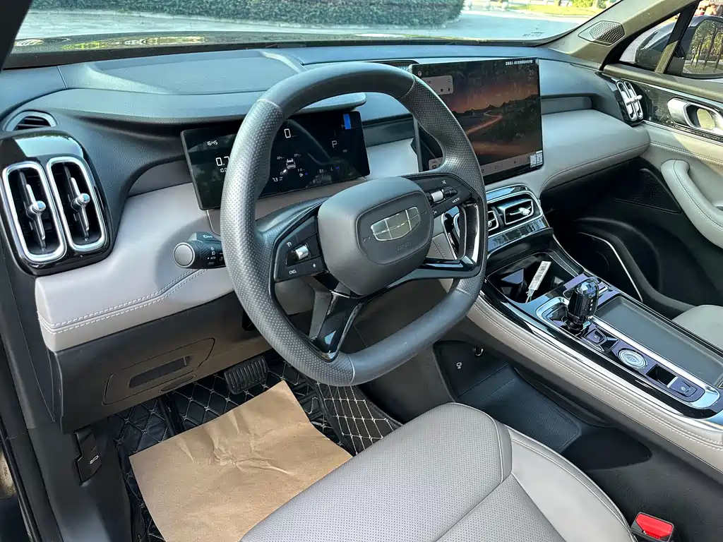 Geely Boyue L — миниатюра 15