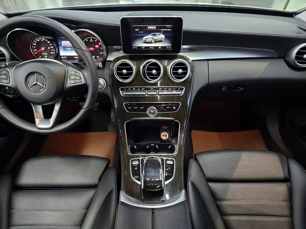 Mercedes-Benz C-Class — миниатюра 12