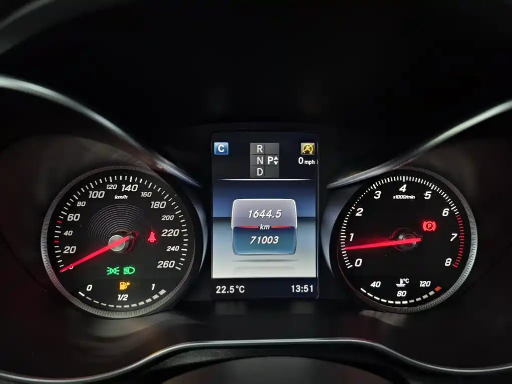 Mercedes-Benz C-Class — миниатюра 8