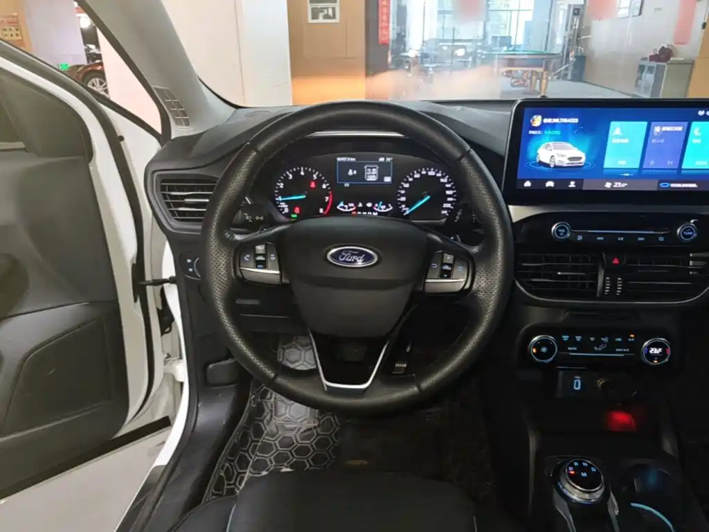 Ford Focus Active — миниатюра 11