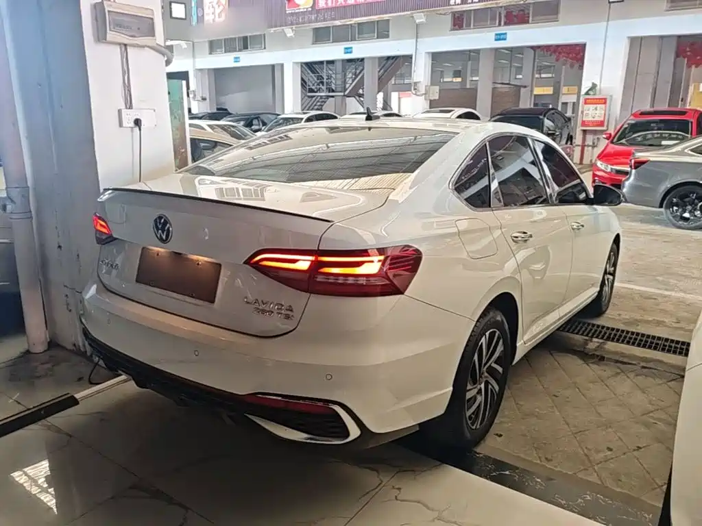 Volkswagen Lavida — миниатюра 7