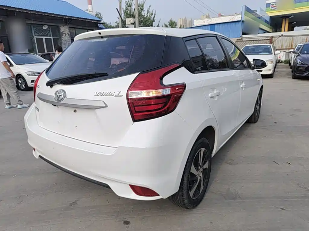 Toyota Yaris L — миниатюра 7
