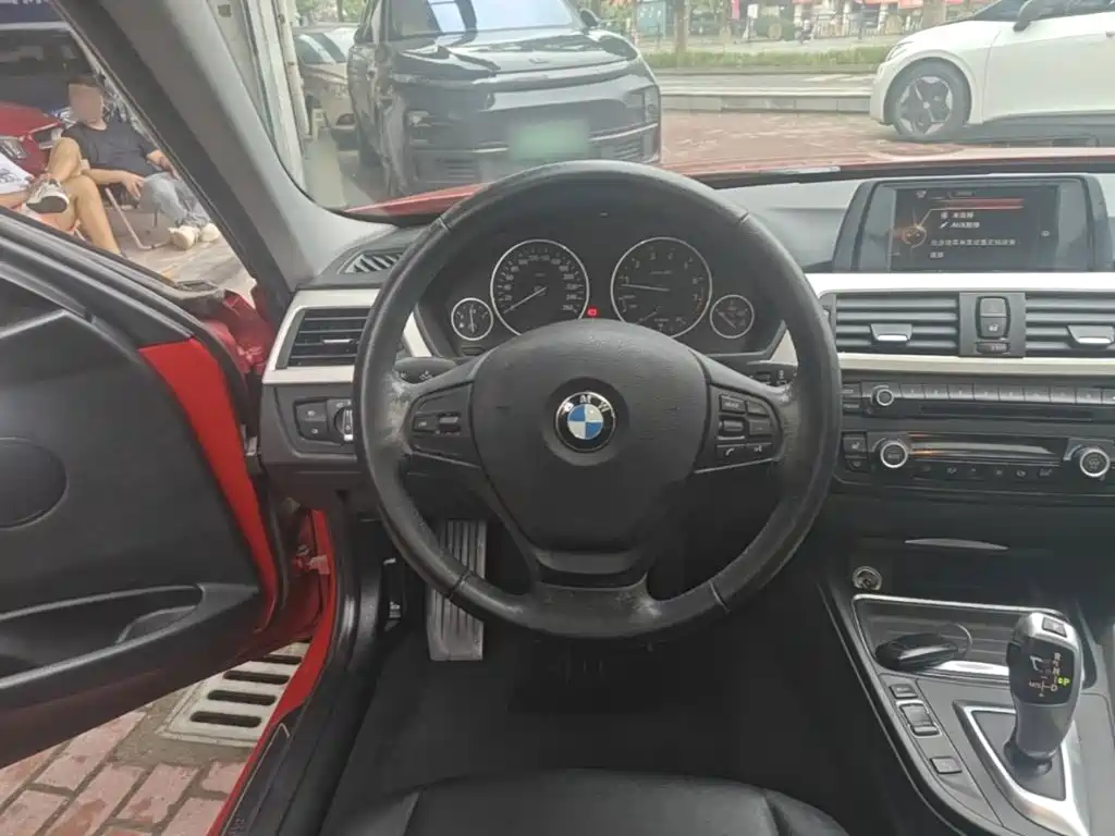 BMW 3 Series — миниатюра 11