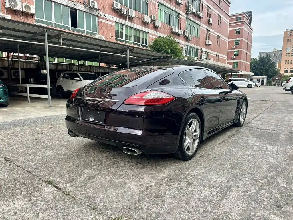 Porsche Panamera — миниатюра 4