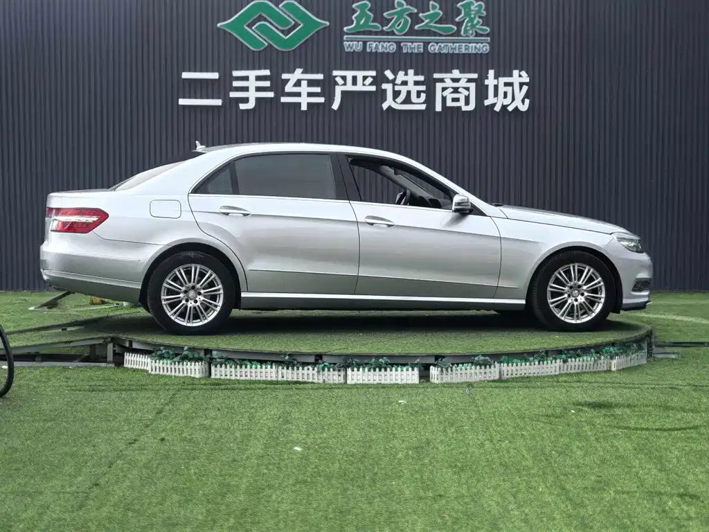 Mercedes-Benz E-Class — миниатюра 19