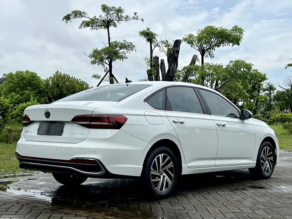 Volkswagen Lavida — миниатюра 7