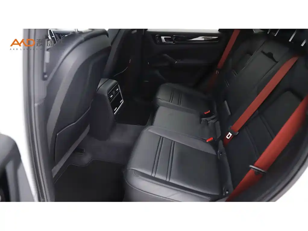 Porsche Cayenne — миниатюра 7