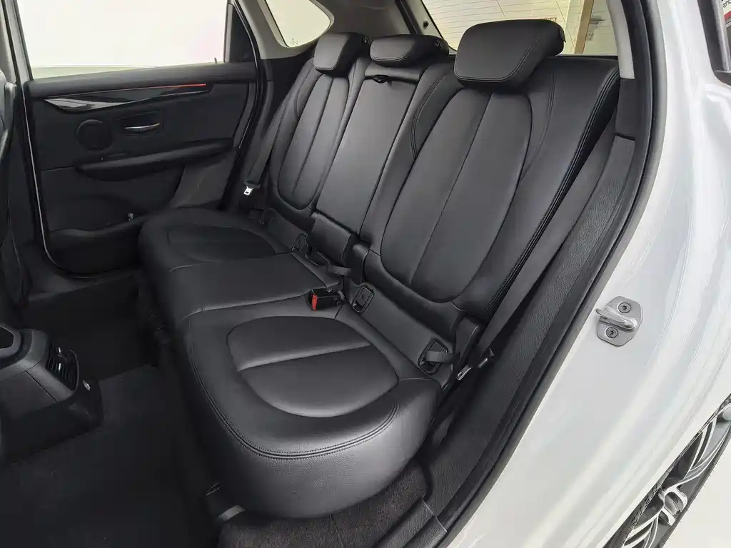 BMW 2 SERIES STATION WAGON