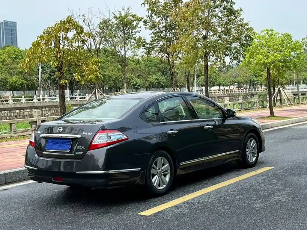 Nissan Teana — миниатюра 9