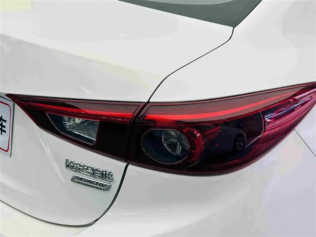 Mazda 3 Axela — миниатюра 12