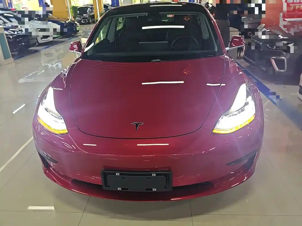 Tesla Model 3 — миниатюра 3