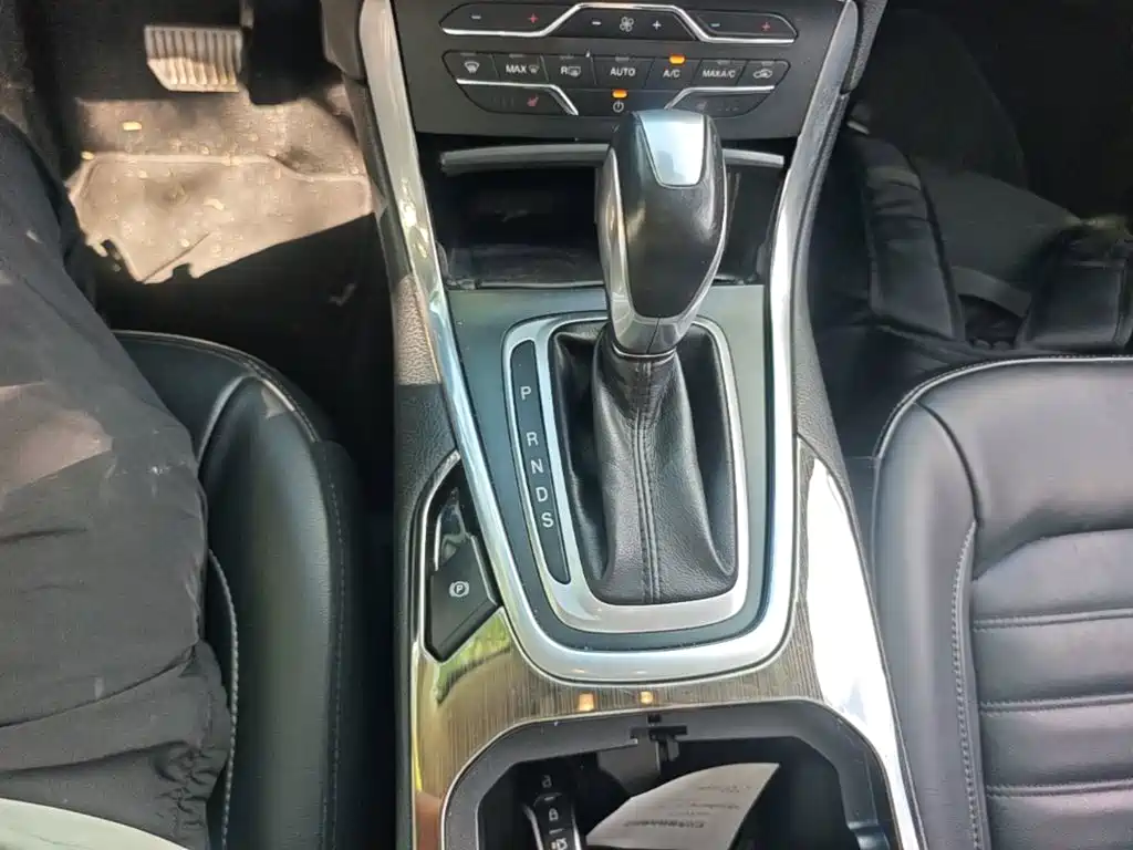 Ford Edge — миниатюра 14