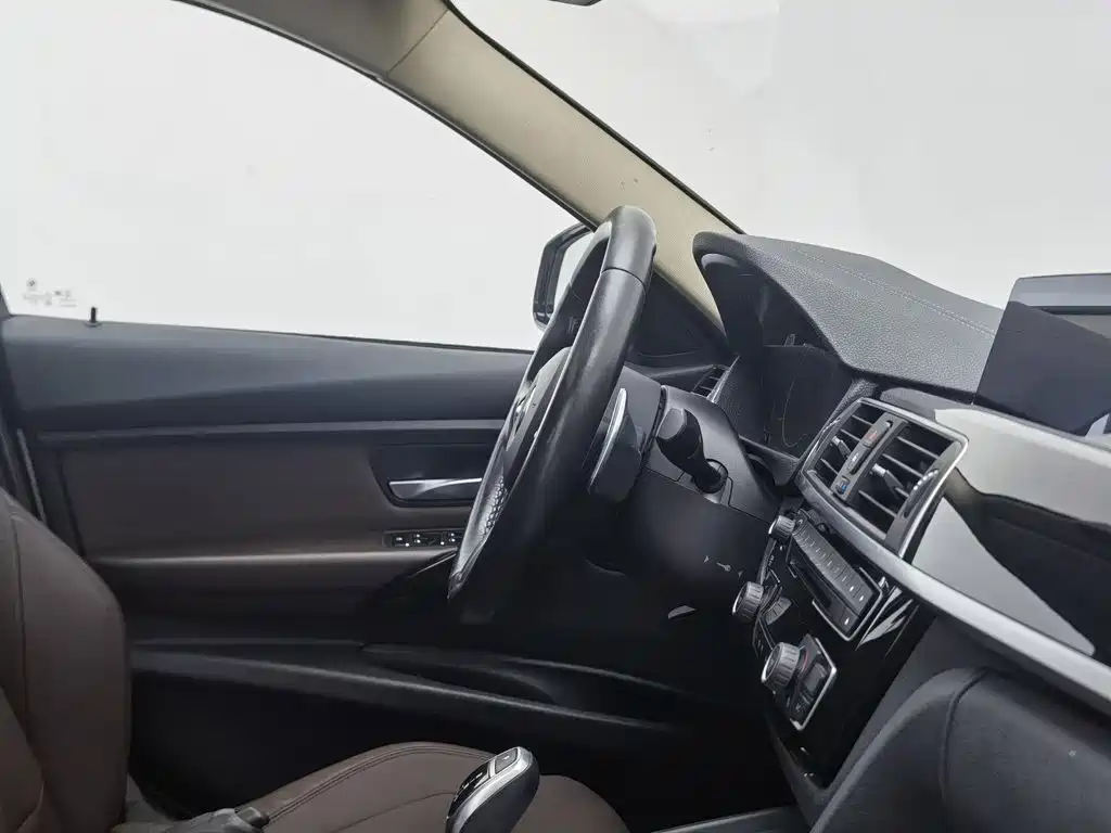 BMW 3 Series — миниатюра 22