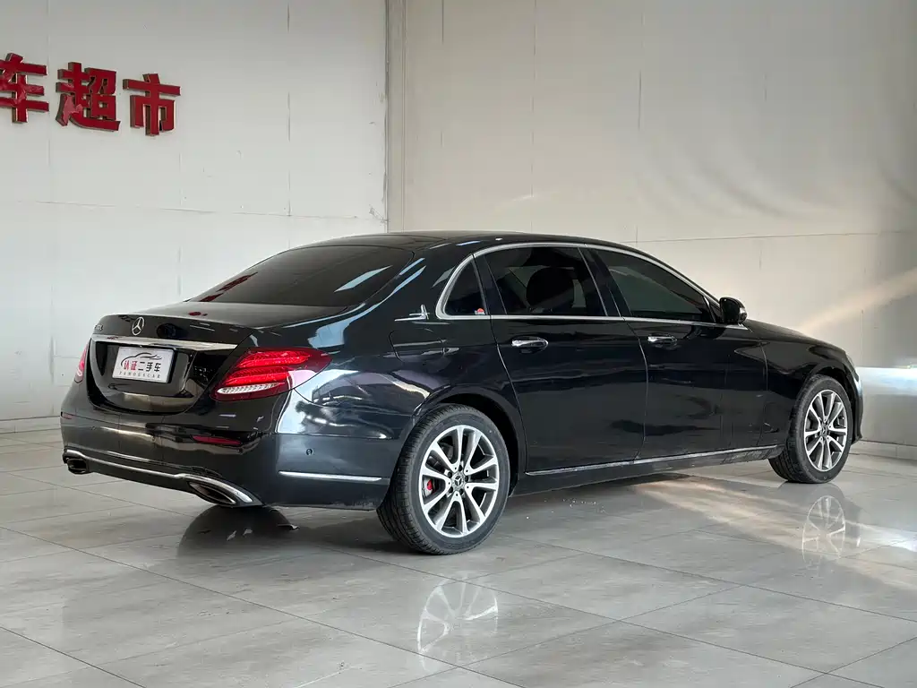 MERCEDES-BENZ E CLASS