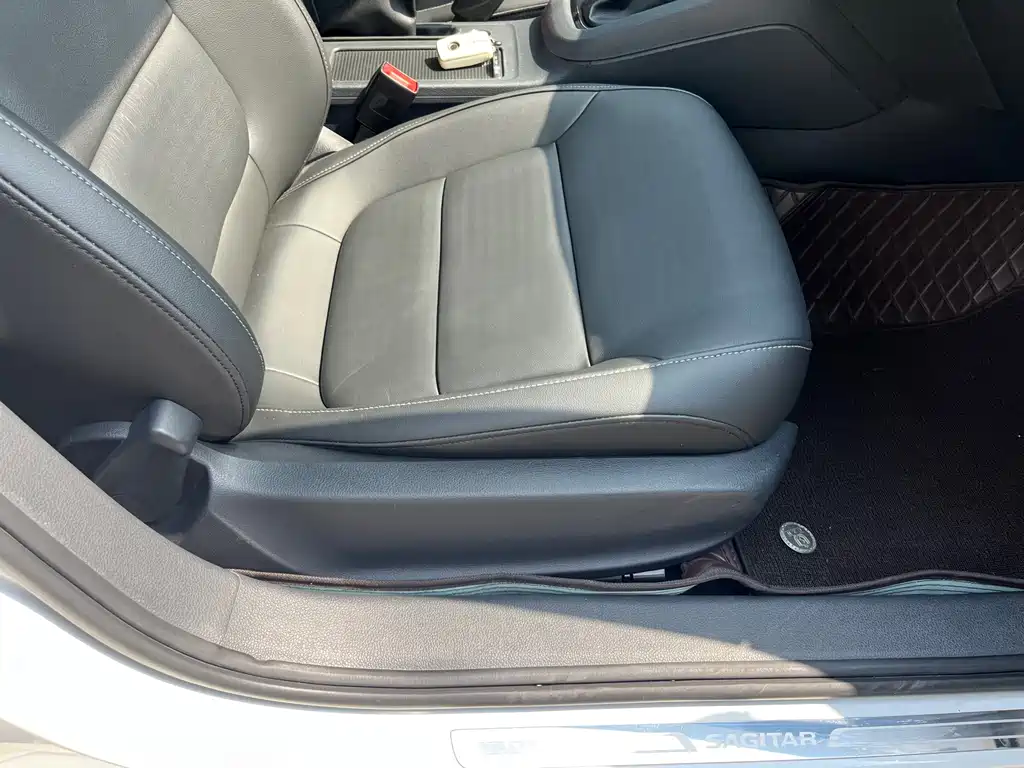 Volkswagen Sagitar — миниатюра 11