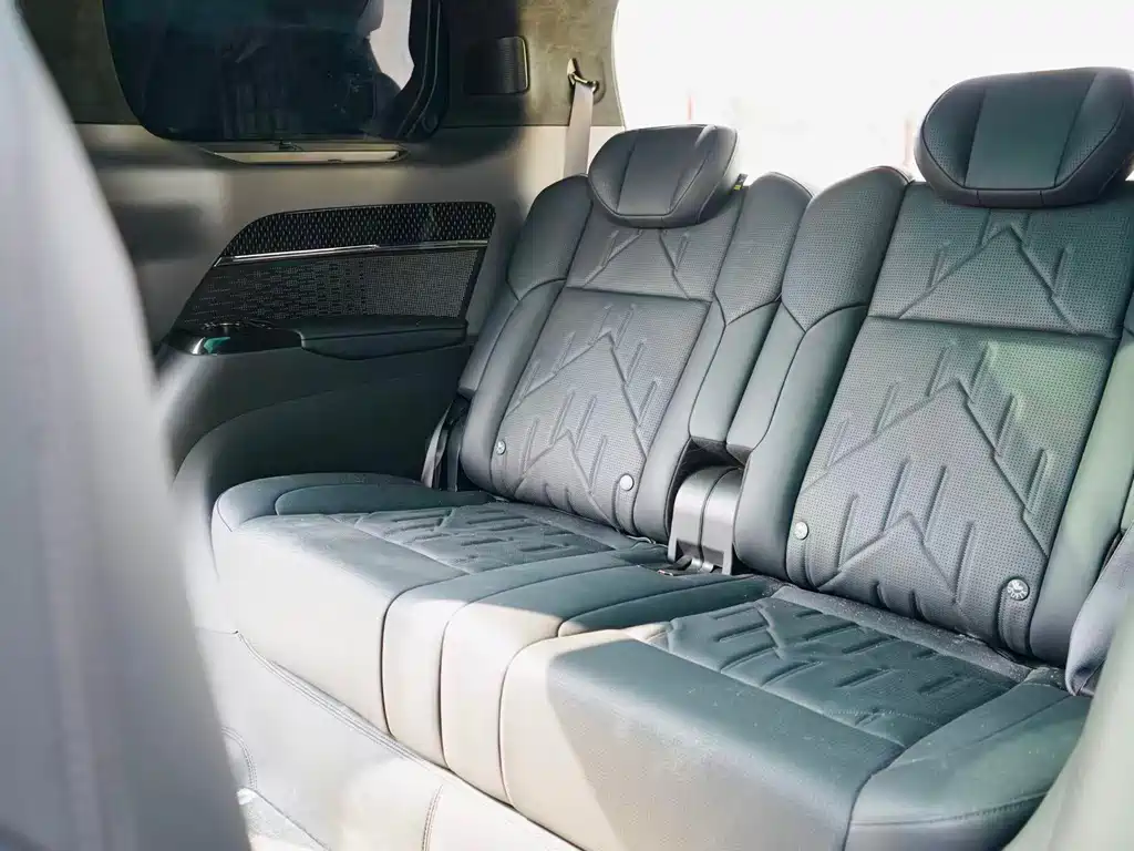 ZEEKR EXTREME KRYPTON 009