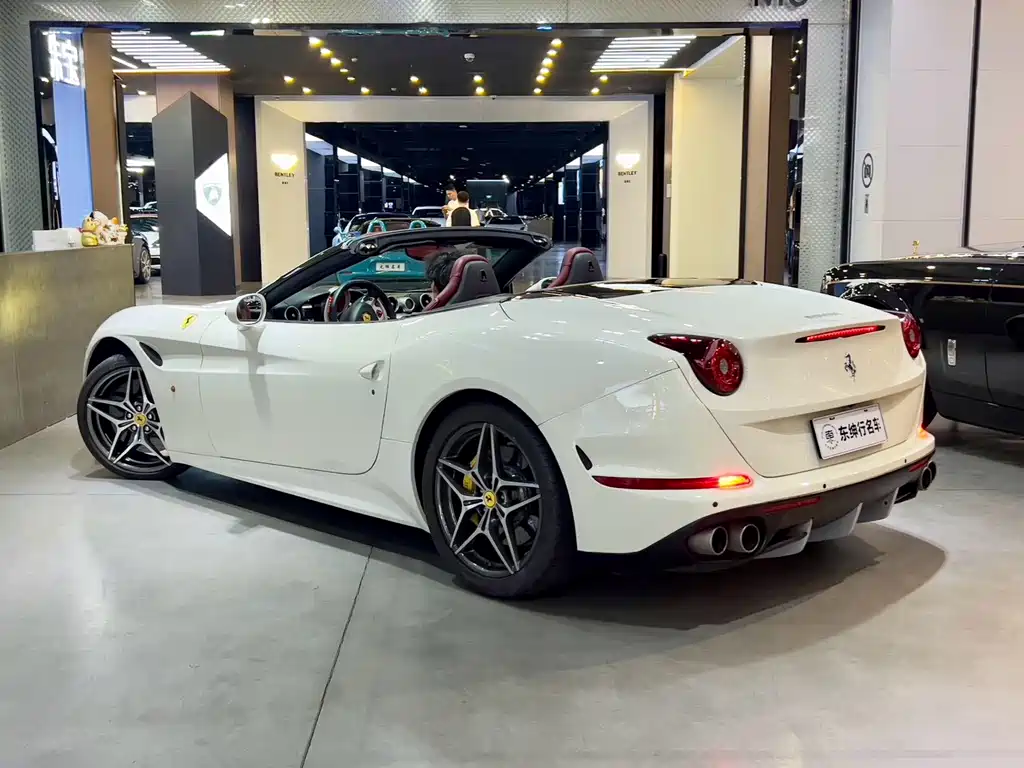 Ferrari California T 2015 3.9T