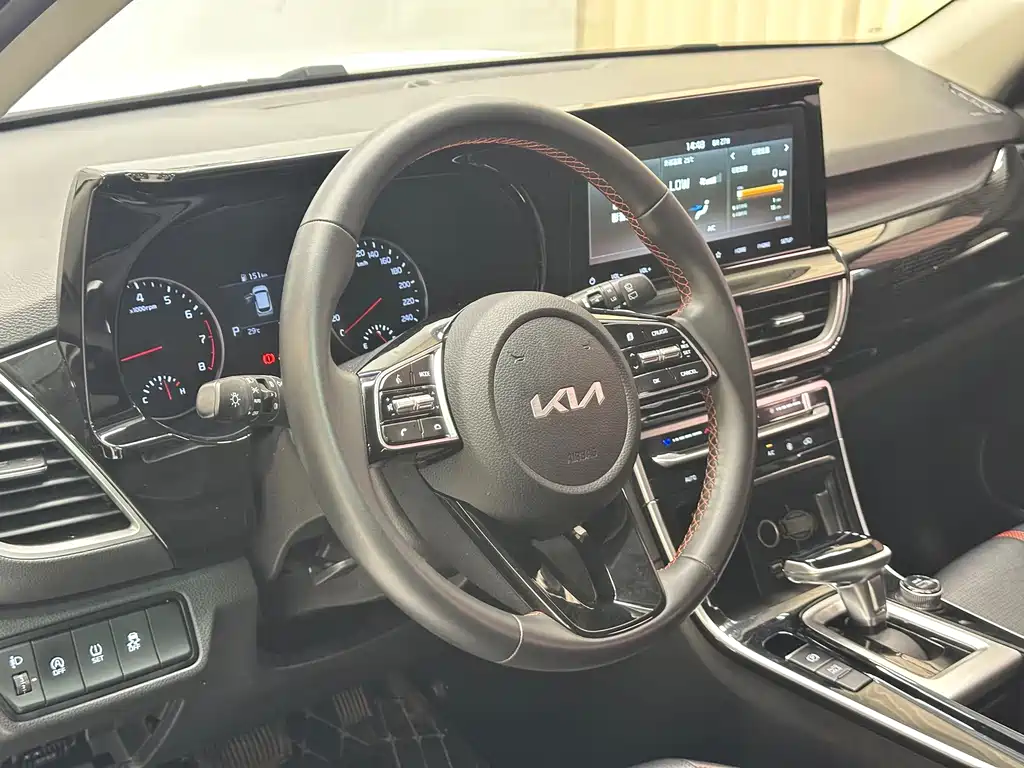 Kia KX3 — миниатюра 13