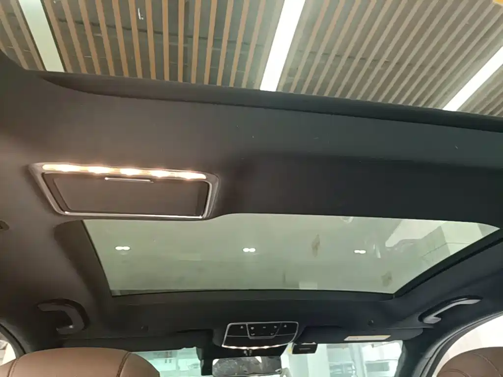 Mercedes-Benz S-Class — миниатюра 18