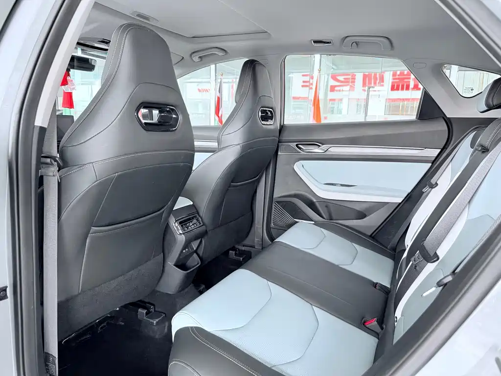 Geely Emgrand S — миниатюра 6