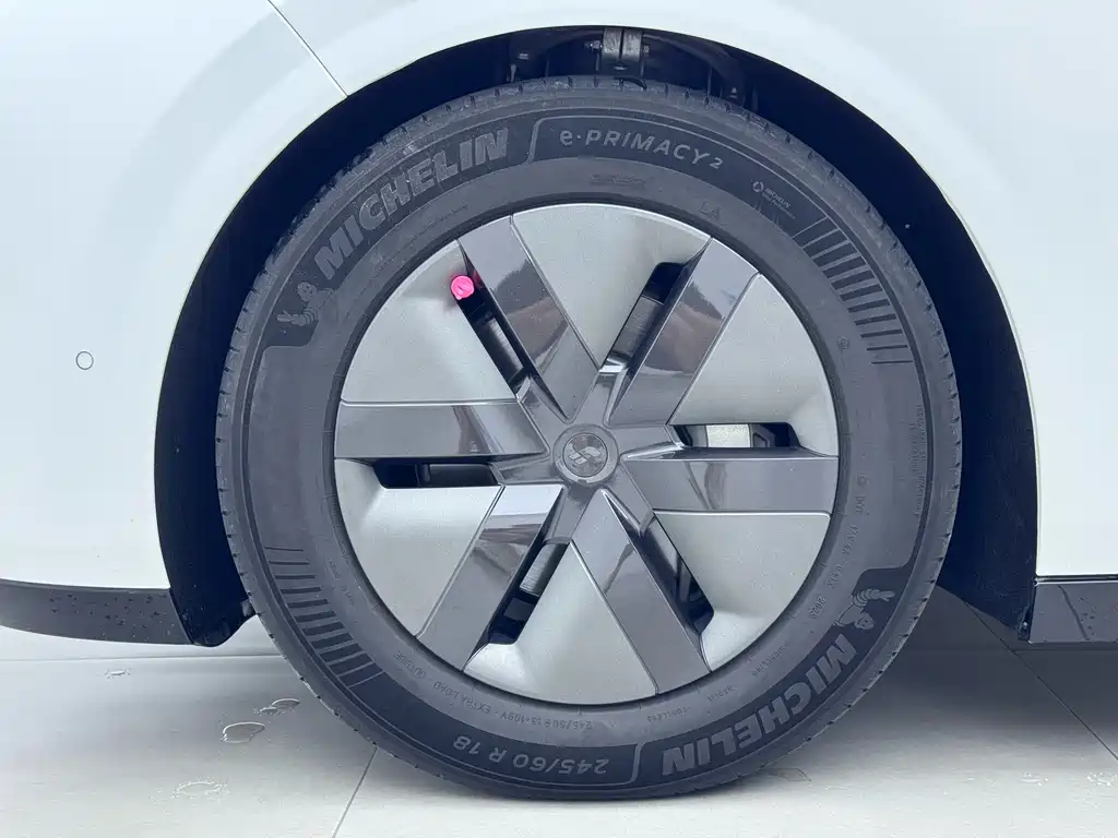 Li Auto Li MEGA — миниатюра 17