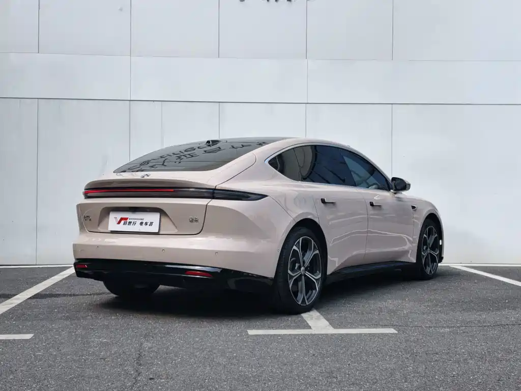 NIO ET5 — миниатюра 4