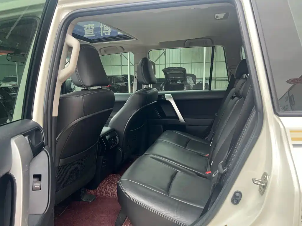 Toyota Prado — миниатюра 12