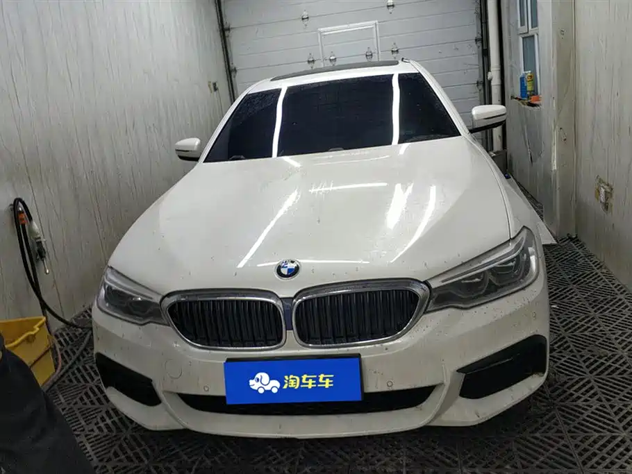 BMW 5 SERIES