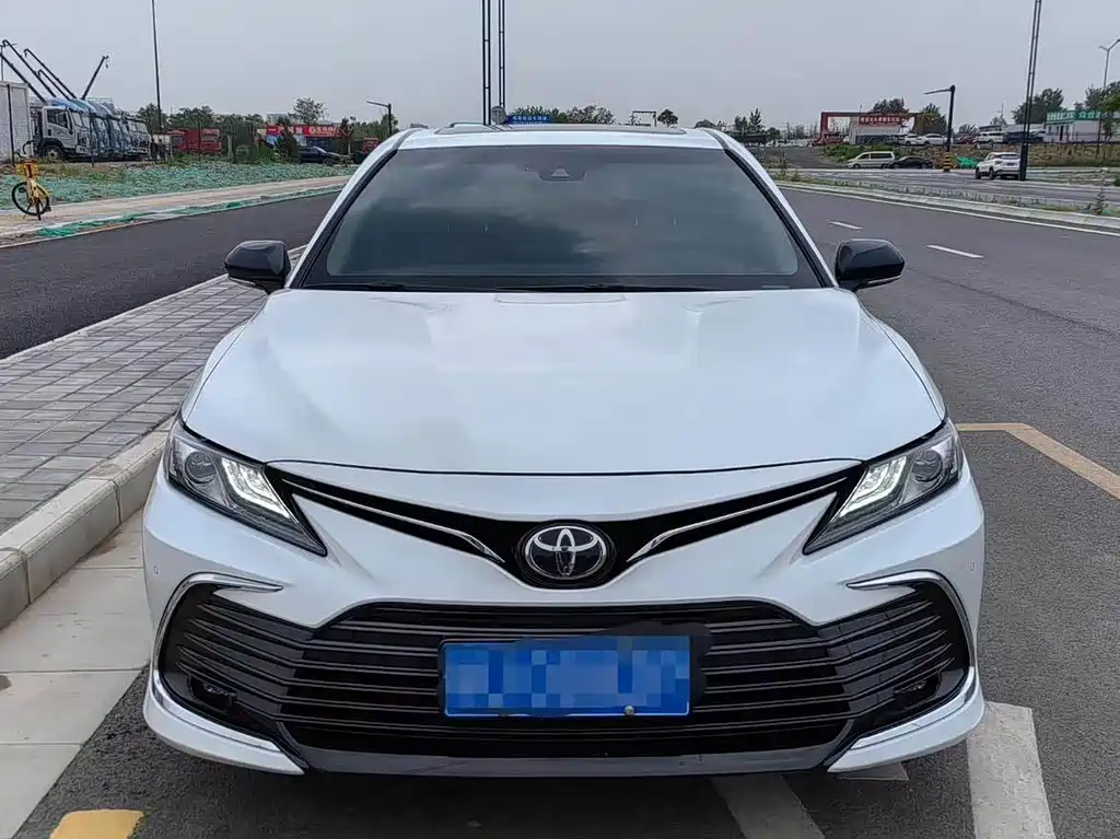 Toyota Camry — миниатюра 2