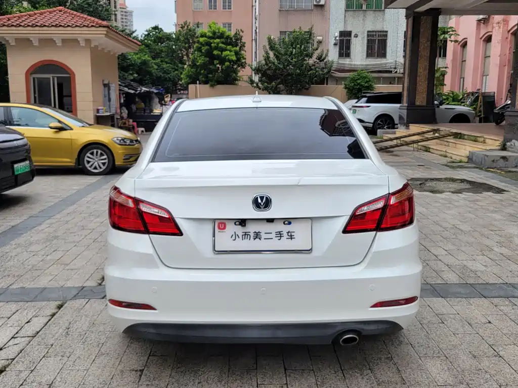 Changan Eado — миниатюра 5