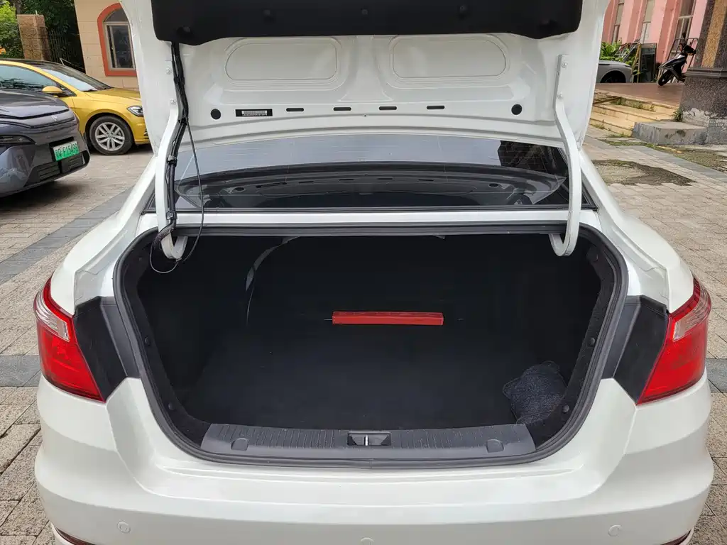 Changan Eado — миниатюра 18