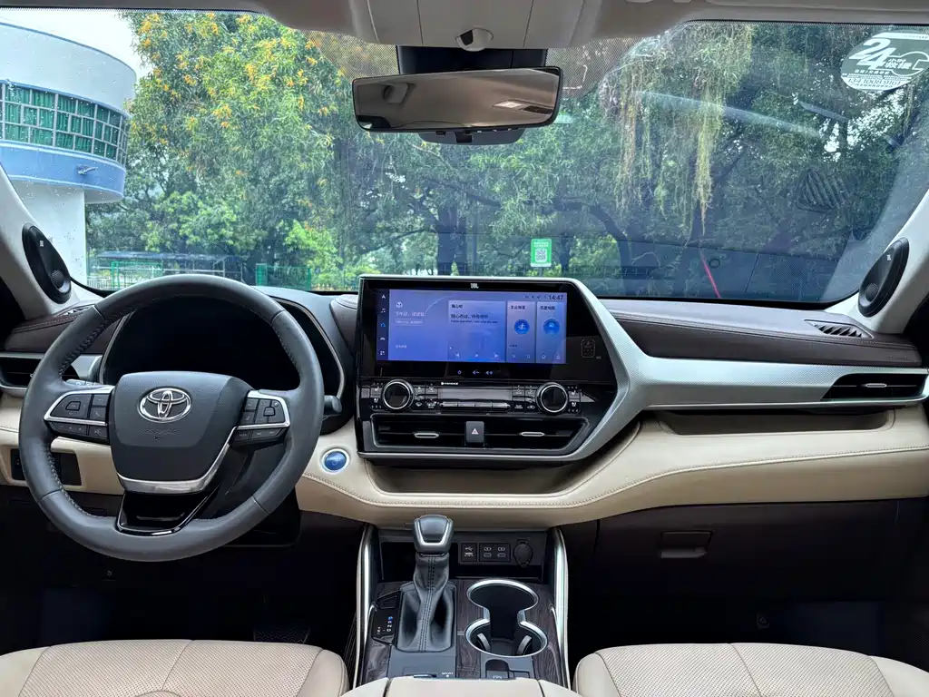 Toyota Highlander — миниатюра 16