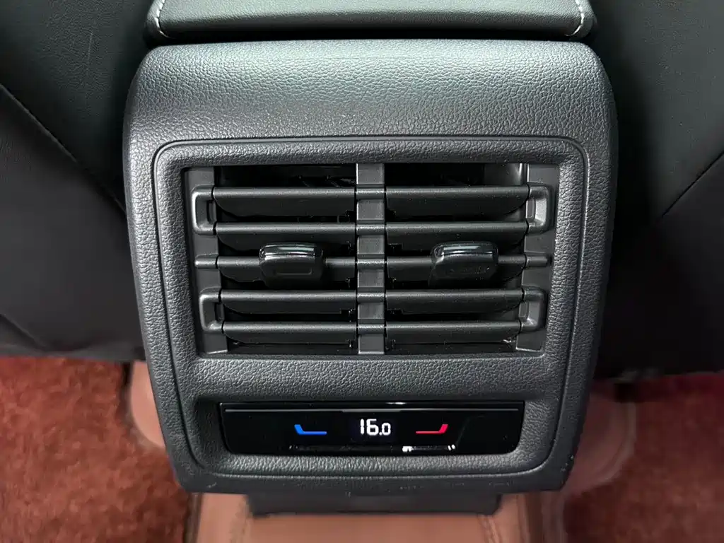 Volkswagen Golf — миниатюра 14