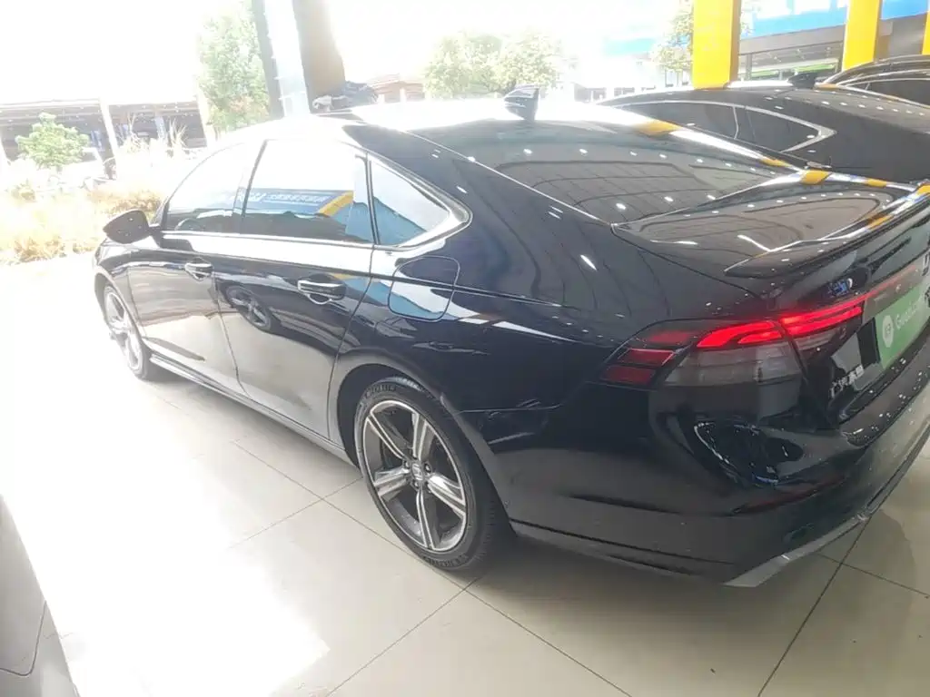 Honda Accord — миниатюра 5