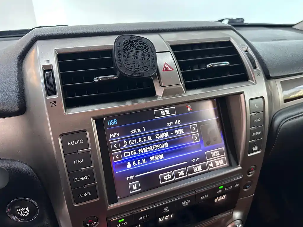 Lexus GX — миниатюра 10